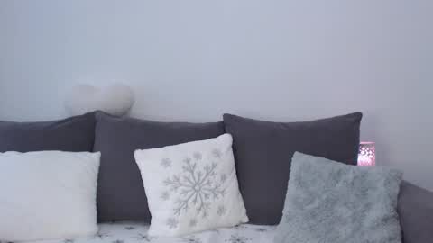 roxanneliss online show from 12.14.25