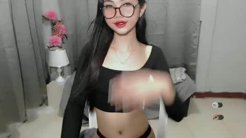 Snapshot of roxie_fuckdoll chatting on 12.28.24 Roxie online show from 12.28.24
