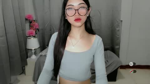 Snapshot of roxie_fuckdoll chatting on 12.30.24 Roxie online show from 12.30.24