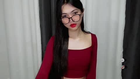 Snapshot of roxie_fuckdoll chatting on 01.14.25 Roxie online show from 01.14.25
