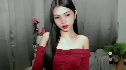 Snapshot of roxie_fuckdoll chatting on 02.02.25 Roxie online show from 02.02.25