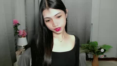 Snapshot of roxie_fuckdoll chatting on 02.03.25 Roxie online show from 02.03.25