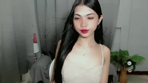 Snapshot of roxie_fuckdoll chatting on 02.09.25 Roxie online show from 02.09.25