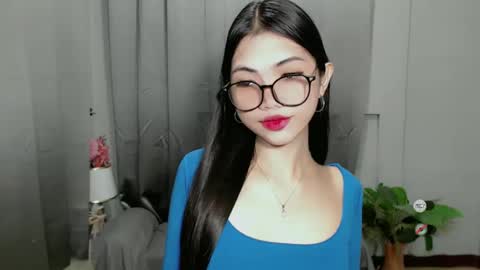 Snapshot of roxie_fuckdoll chatting on 02.12.25 Roxie online show from 02.12.25