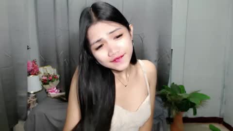 Snapshot of roxie_fuckdoll chatting on 02.15.25 Roxie online show from 02.15.25