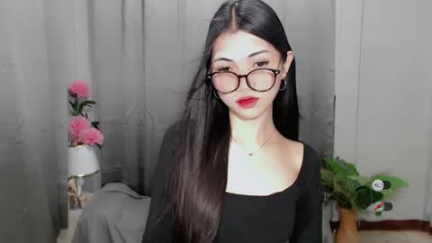 Snapshot of roxie_fuckdoll chatting on 02.24.25 Roxie online show from 02.24.25