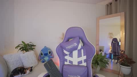  R O X I E  online show from 03.29.26