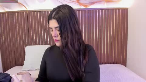 Roxie  online show from 12.21.25