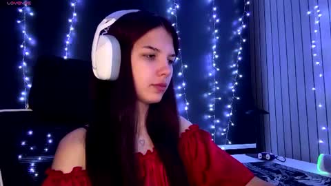 Snapshot of roxiepiurkowski chatting on 07.19.26 Hana online show from 07.19.26