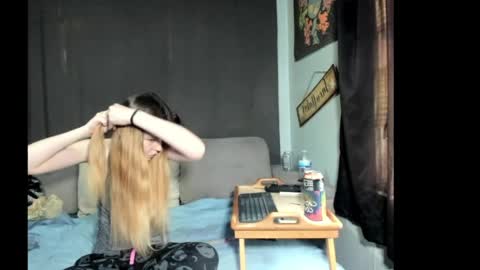 roxihazeleyes online show from 03.30.26