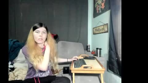 roxihazeleyes online show from 06.02.26