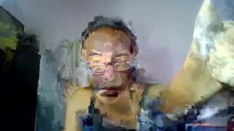 Snapshot of roxtrave chatting on 09.20.25 roxtrave online show from 09.20.25