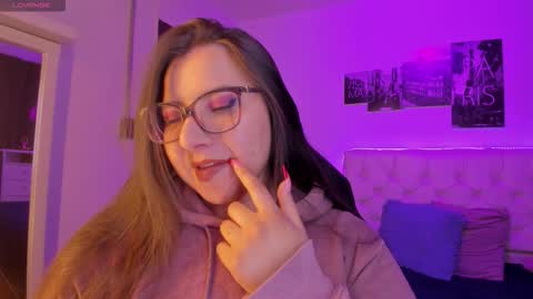 Roxanne Bail online show from 01.15.26