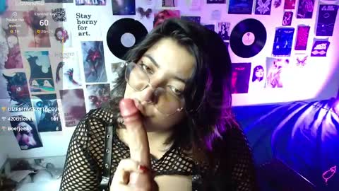 Snapshot of roxy_f_w chatting on 04.20.26 Roxana online show from 04.20.26