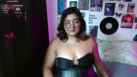Snapshot of roxy_f_w chatting on 04.27.26 Roxana online show from 04.27.26