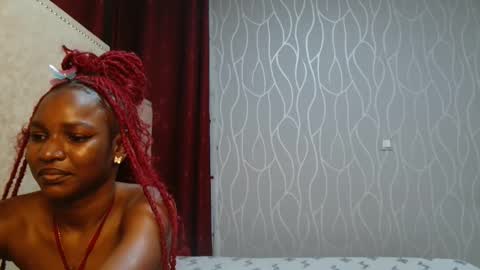 Snapshot of roxy_heather chatting on 04.26.26 Roxy online show from 04.26.26