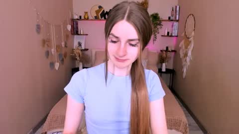 Snapshot of roxy_kisss chatting on 04.22.26 Roxy online show from 04.22.26