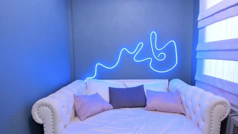 Roxy online show from 12.12.24