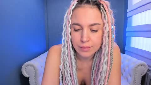 Roxy online show from 12.19.24