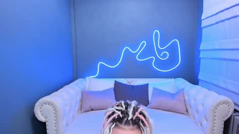 Roxy online show from 12.21.24