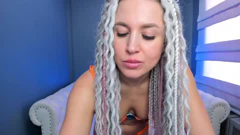 Roxy online show from 01.15.25