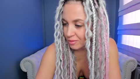 Roxy online show from 01.23.25