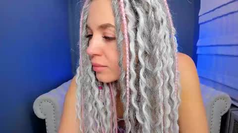 Roxy online show from 02.14.25