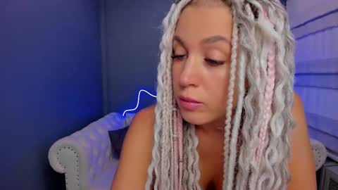 Roxy online show from 03.08.25