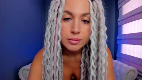 Roxy online show from 03.11.25