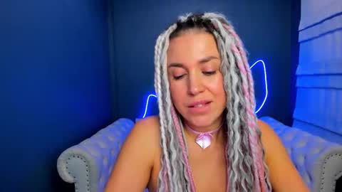 Roxy online show from 11.28.25