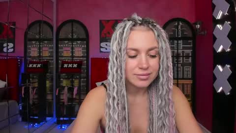 Snapshot of roxy_mars chatting on 05.07.26 Roxy online show from 05.07.26