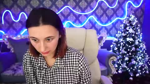 Snapshot of roxy_rayy chatting on 12.10.24 roxy_rayy online show from 12.10.24