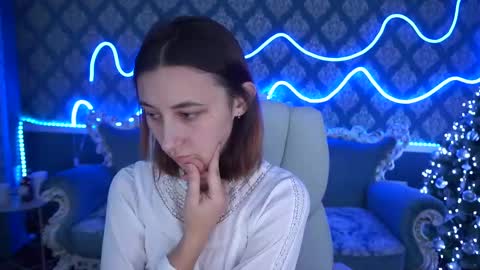 Snapshot of roxy_rayy chatting on 12.12.24 roxy_rayy online show from 12.12.24