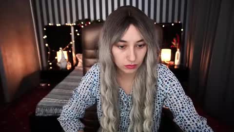 Snapshot of roxy_rayy chatting on 01.01.25 roxy_rayy online show from 01.01.25