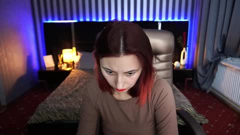 Snapshot of roxy_rayy chatting on 01.28.25 roxy_rayy online show from 01.28.25