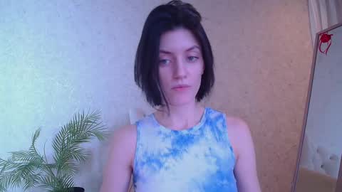 Snapshot of roxy_riot_ chatting on 03.04.25 roxy_riot_ online show from 03.04.25
