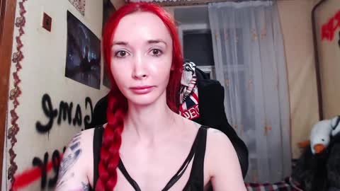 Snapshot of roxy_silver chatting on 04.22.26 Roxy online show from 04.22.26