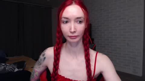 Snapshot of roxy_silver chatting on 04.24.26 Roxy online show from 04.24.26