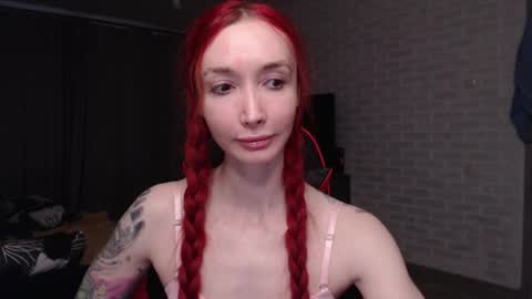 Snapshot of roxy_silver chatting on 05.16.26 Roxy online show from 05.16.26
