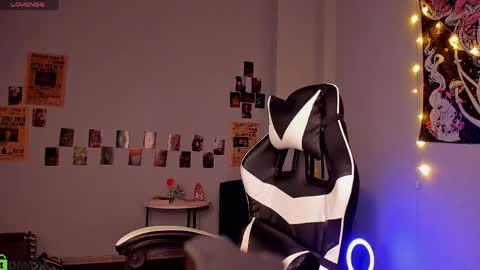 Roxy GMT2 Mon 10 AM - 4 PMTue 10 AM - 4 PM Wed 10 AM - 4 PM Sat 10 AM - 4 PM Sun 10 AM - 4 PM. online show from 04.04.26