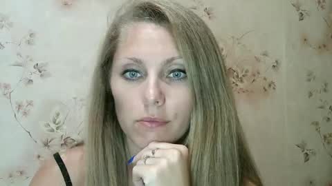 roxyfox18x01 online show from 09.19.25