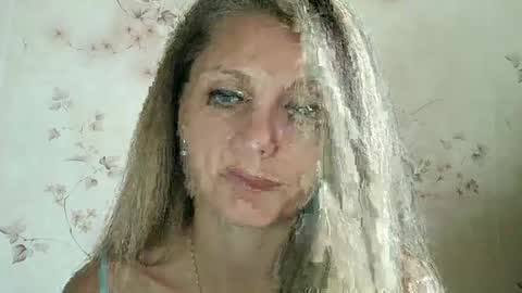 roxyfox18x01 online show from 09.28.25