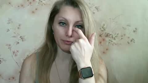 Snapshot of roxyfox18x01 chatting on 01.18.26 roxyfox18x01 online show from 01.18.26