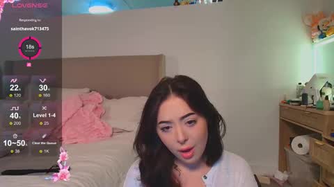 Roxy online show from 02.04.26