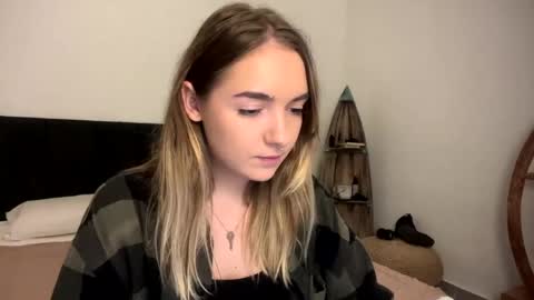 Roxy online show from 04.16.26