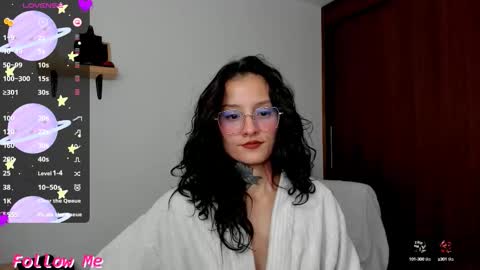 Snapshot of roxyvenom chatting on 10.11.25 roxy online show from 10.11.25