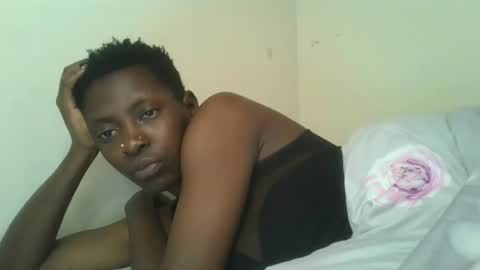 Snapshot of royal_kendrah chatting on 09.11.25 royal_kendrah online show from 09.11.25