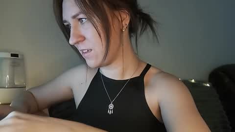 Snapshot of royalnectar chatting on 05.19.26 royalnectar online show from 05.19.26