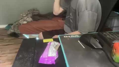 Royalty13m online show from 09.20.25