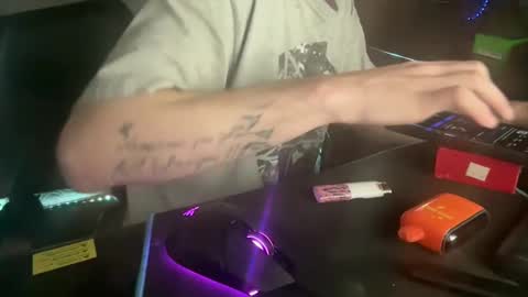 Royalty13m online show from 10.07.25